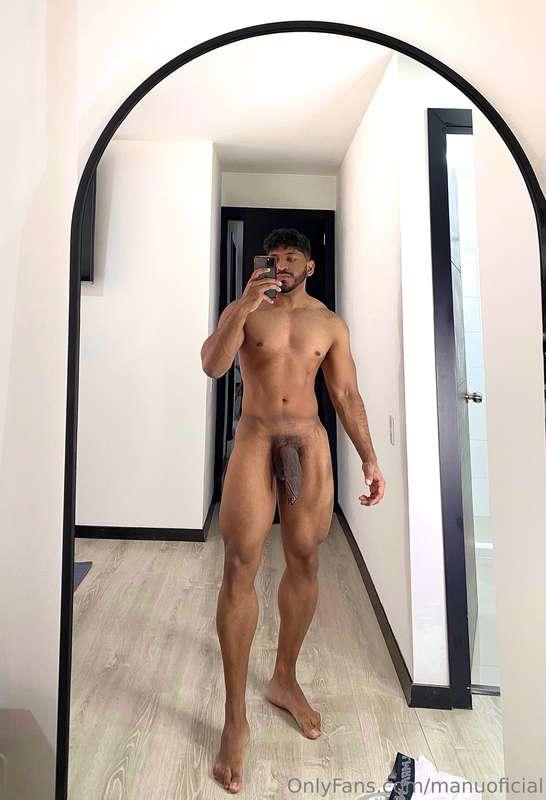 Buenas noches, te tragas mi verga entera? Vienes y me despie..