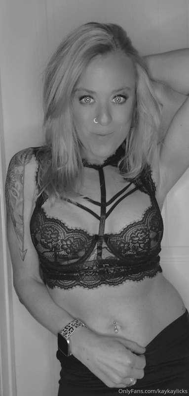 kaykaylicks image #0