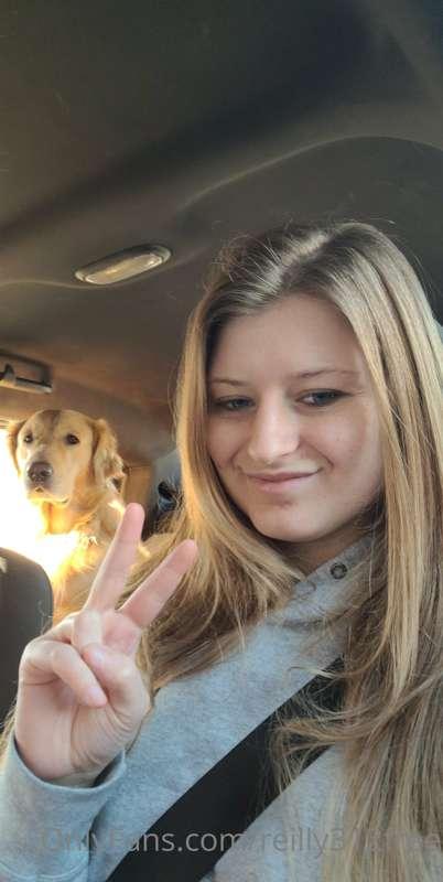 🐕‍🦺 Say hi to Ringo! My 5 yr old golden retriever❤