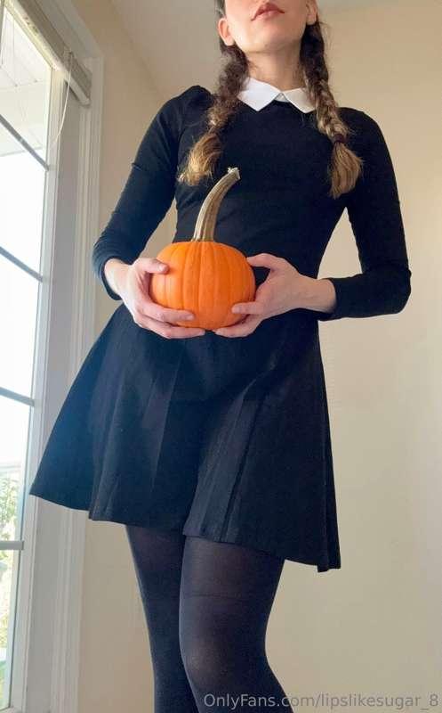 She’s here! 🎃 
Wednesday Addams is about to get naughty! 😈 
..