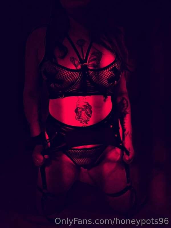Wanna see me get down and dirty in some sexy lingerie? 😉