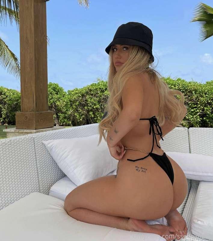 🍑🖤