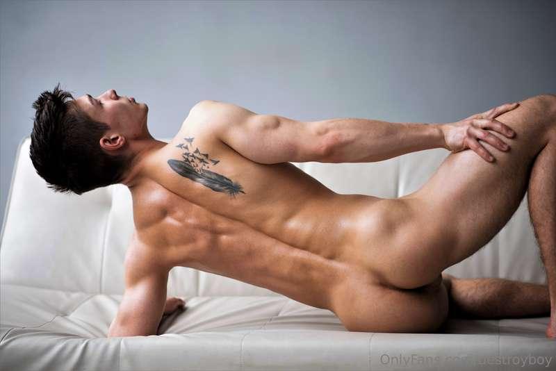 I wanna sit on your face and feel your warm tongue really de..