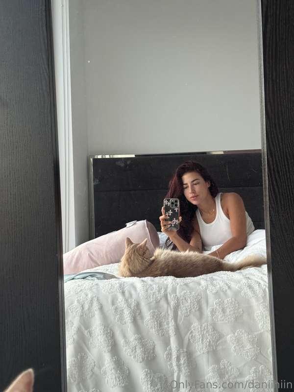 Soft mornings > everything else ✨