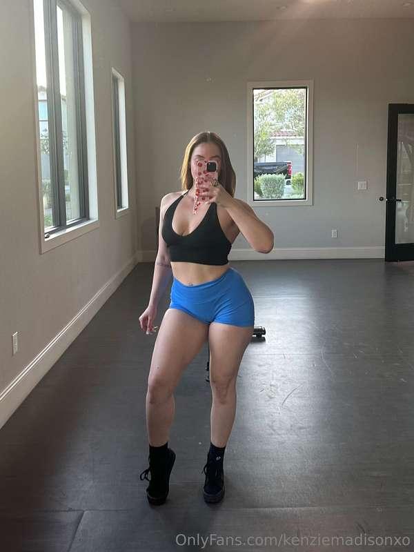 Baby!!!! I’m taking custom requests only for 6 lucky fans wh..