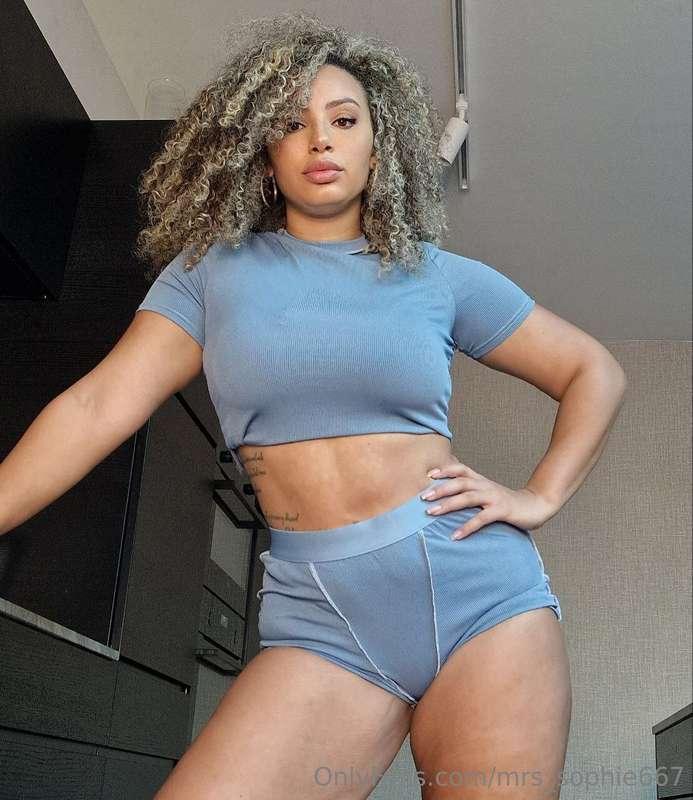 Would you let your Stepmom bully you? 😈