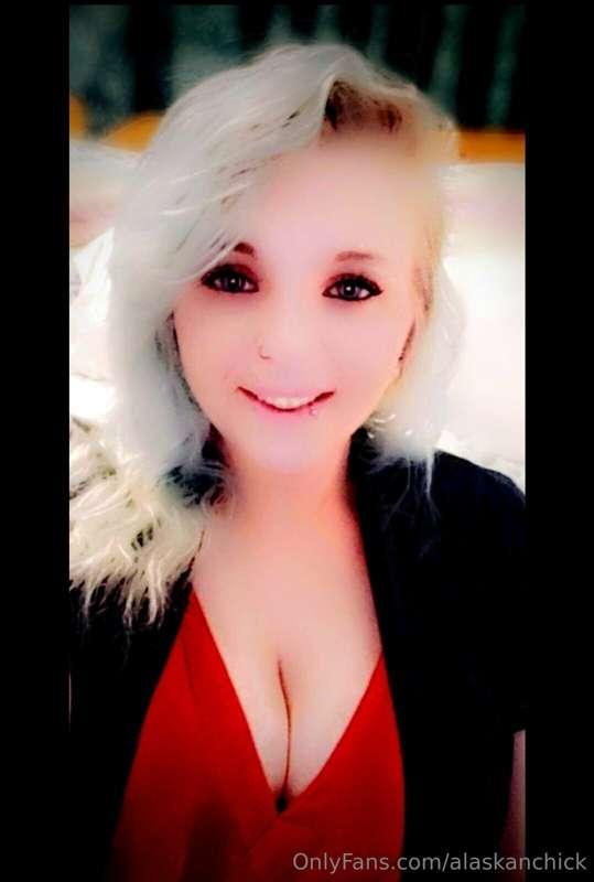 WHO WANTS TO SUPPORT ME TODAY FOR MY BIRTHDAY! 🎁🥳🎉 JUST UNLO..