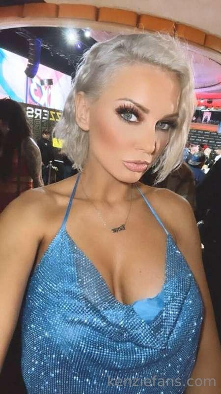 Do you like blue on me? 💙