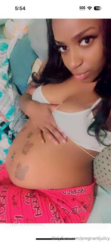 Pretty & pregnant 
