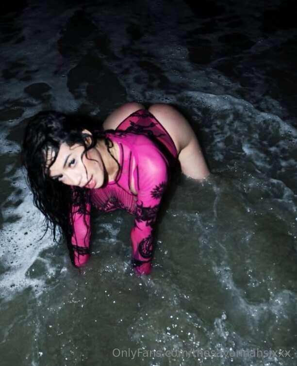 You wished this beach was private… 👙💋