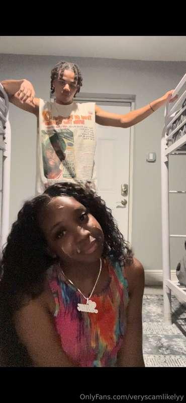 Since errbody asked for it here's a longer vid, ya'll think ..