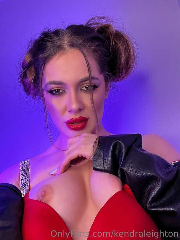 My boobs wanna say hi 👋😝