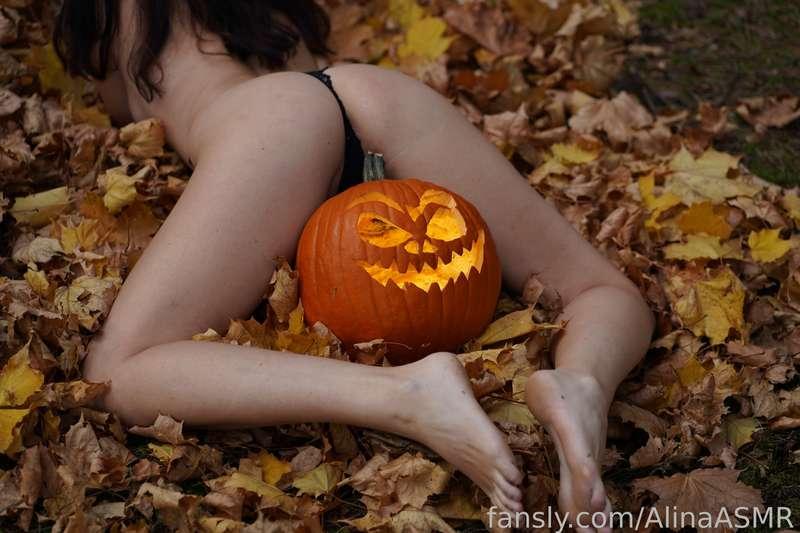 alinaasmr image #3