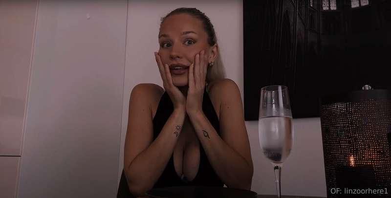 Want to experience a date?🙈 You have something in your DM's💕