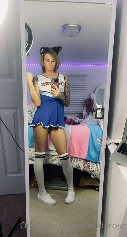 Would I have made it at a cheerleader?🙈
Scroll, quick photo ..
