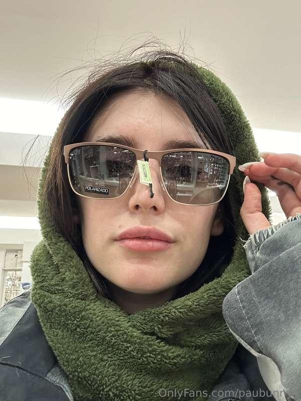 Me regalan anteojos
