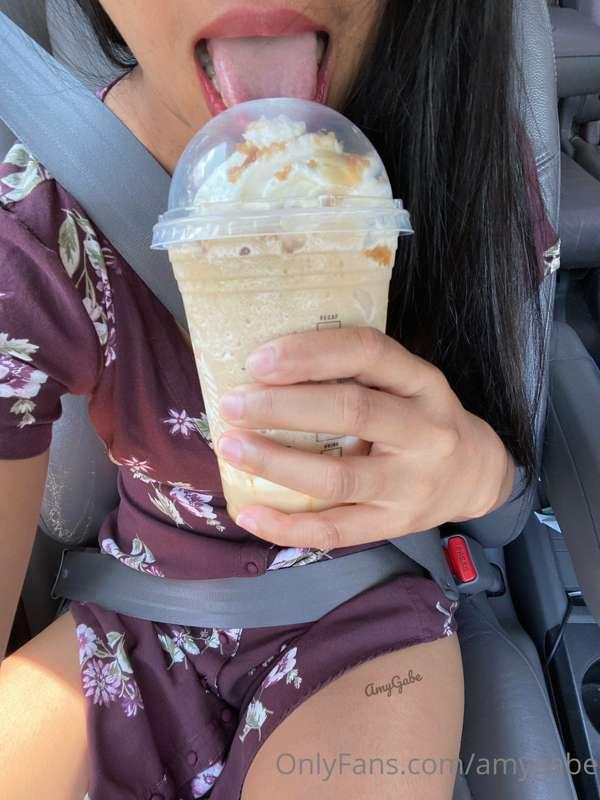 Its hot and i needed an iced coffee today 🥰 Happy Saturday 😘
