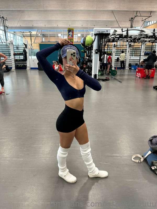 kisses444uuu image #0