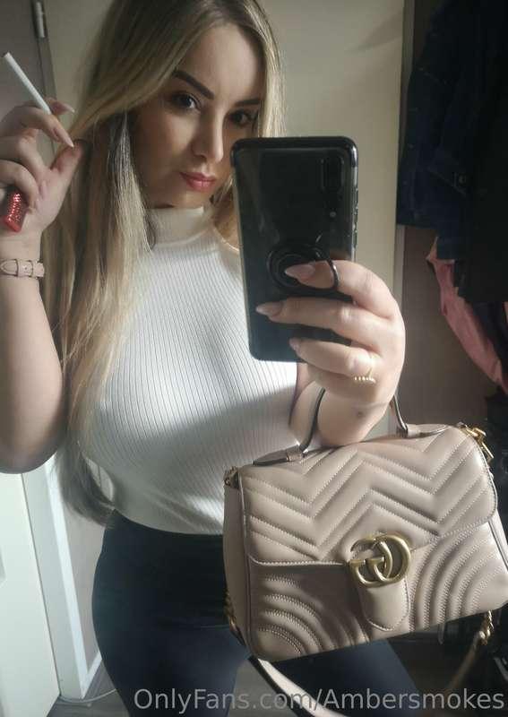 ambersmokes image #0