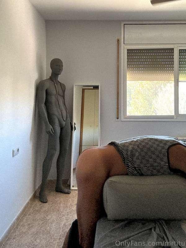 Waiting for you to arrive! 💸💸