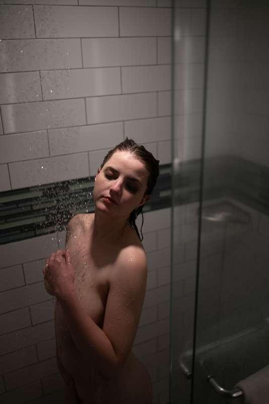 Anya shower