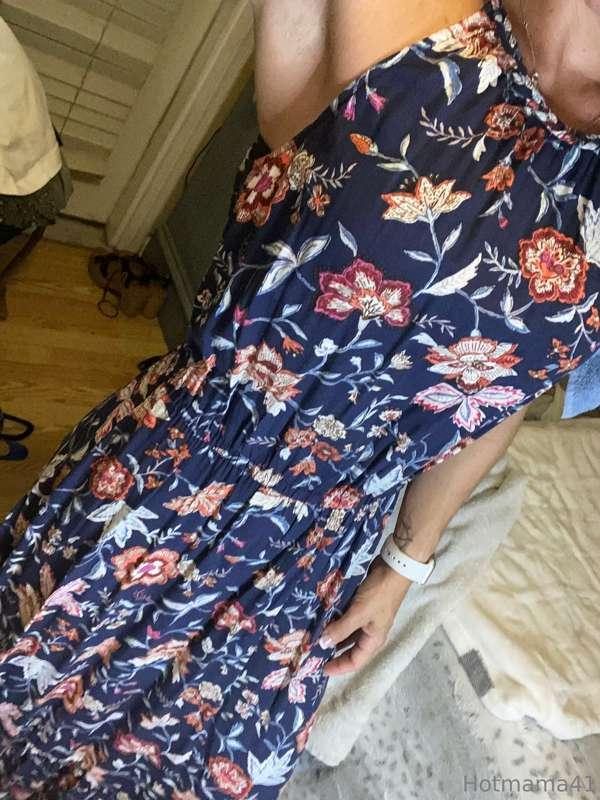 What’s under my dress today?🤔