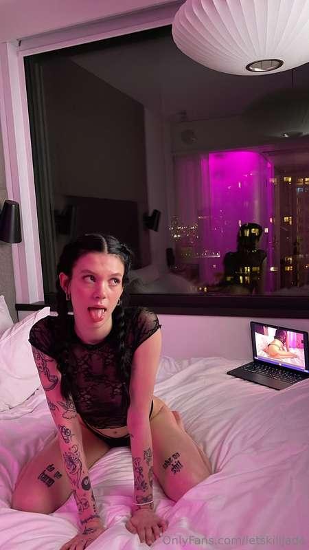 freak in the sheets😛