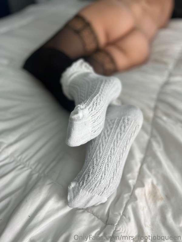 mrs_footjobqueen image #7