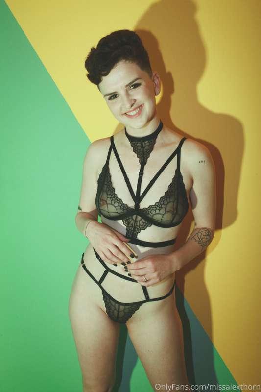 More sexy undies :)) 

Today we have 5 mini shootings to do ..
