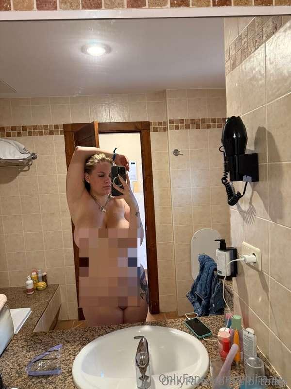 Pídeme esta foto al privado 😳