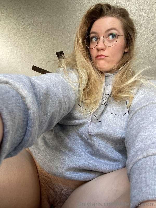 Bet we can both get inside this hoodie 🥰