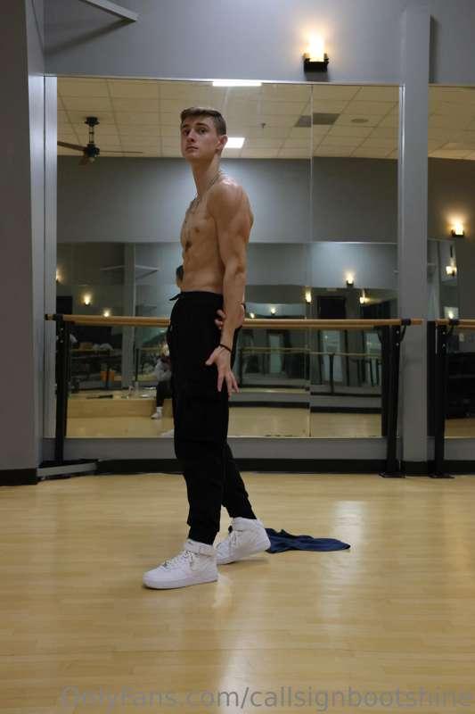 wanna see what i can do with these arms? 😜