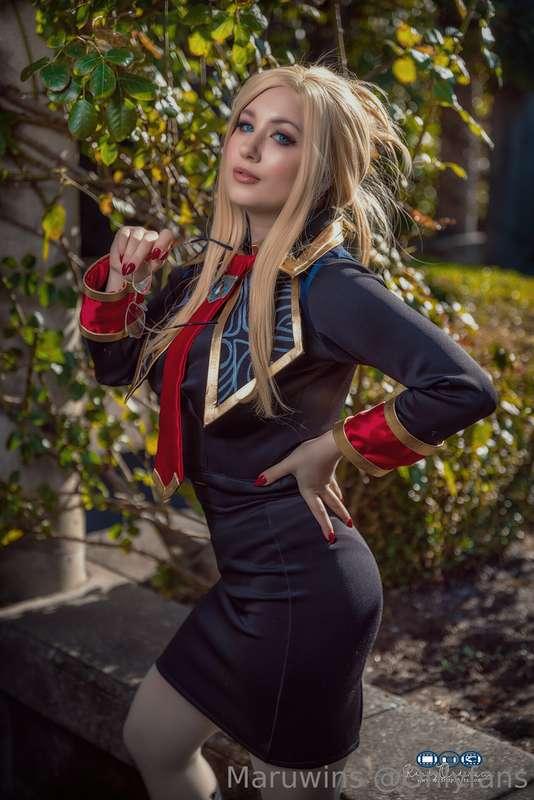 A few weeks ago I had a big photo shoot with some local phot..
