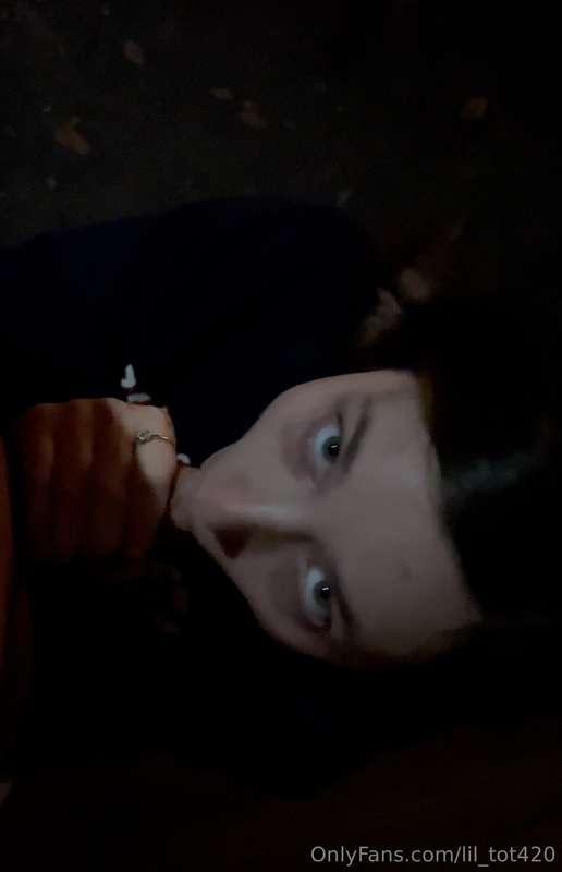 Join the vip to see the video😘 sneaky bj in public