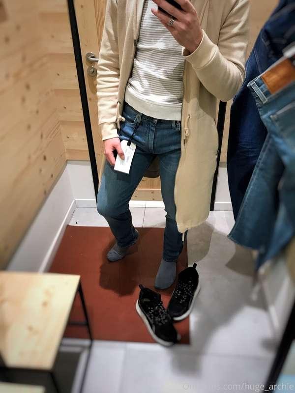 🛍 Shopping time. I like this jeans coz of my huge bulge😉  🔥 ..