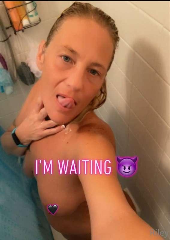 Come play with me on my vip page. Free dick or pussy rating ..