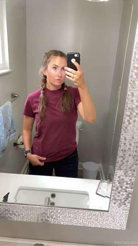I gotta start posting me being a slut at customers homes lol