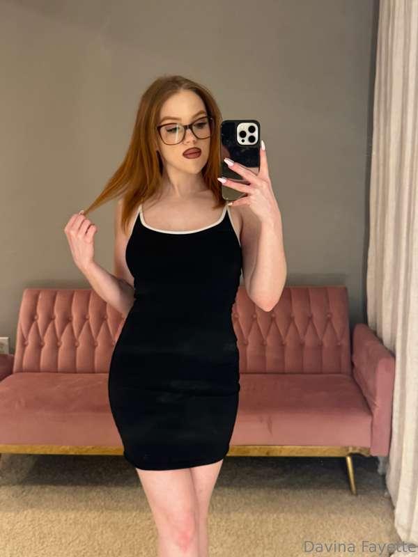 Am I gf material? ❤️ Lmk at https://onlyfans.com/davinafayet..