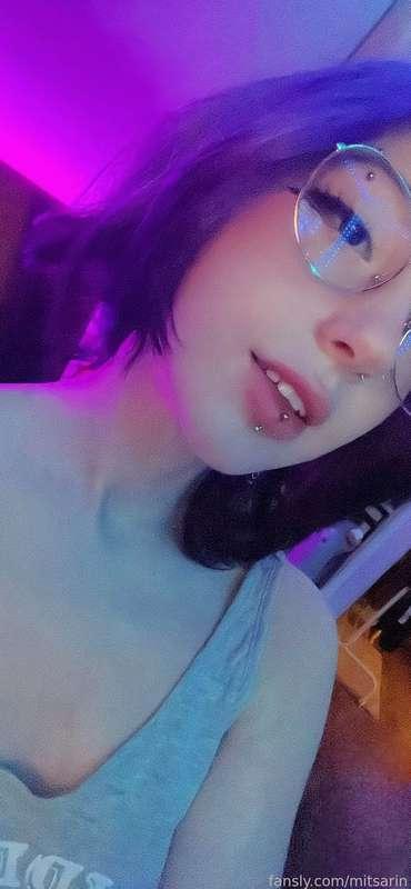 Sorry for being inactive today 👉👈
I had to go to the hospital and then I went to pierce my lip and belly button! 😳😳

What do u think? Looks good or not? 🫣💜

#egirl #vitiligo #cute #fyp #emo #alt #girlnextdoor #girlfriend #waifu #petite #horny