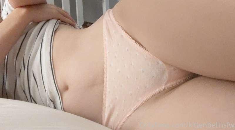 I hate wearing thongs. Just look at the way my ass eats them..