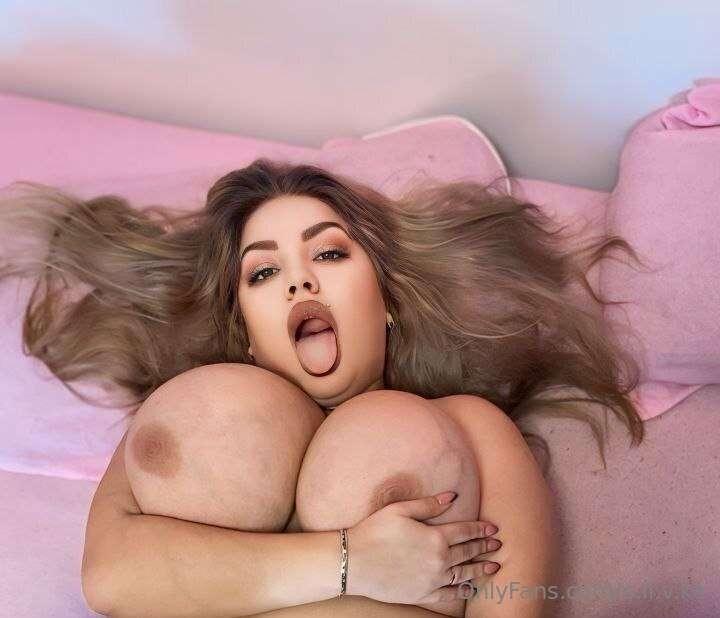 @angelica_big_tits  @angelica_big_tits
❤️mommy is bored play..