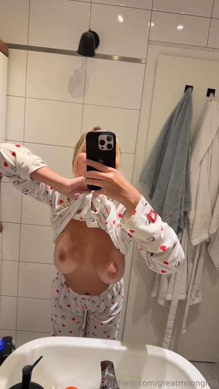 greatmoongirl0 image #0