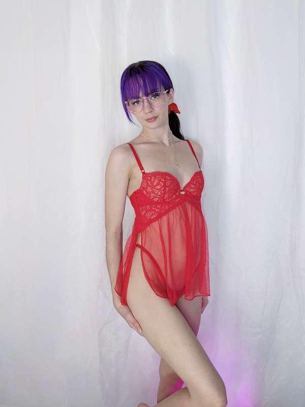 feeling hot in this red babydoll…. can I suck your b|ood?🩸😋❤..