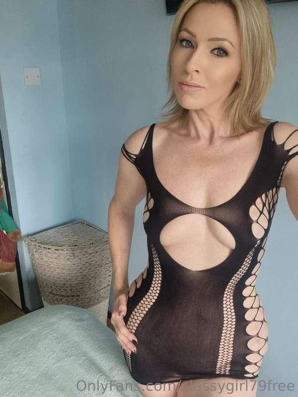 Hmmmmm...... would I get away with wearing this shopping 🤔