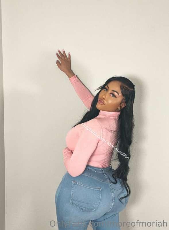 Are you in love with my 🍑?!