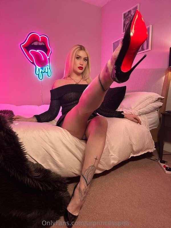 Clean my shoes? .... 😈