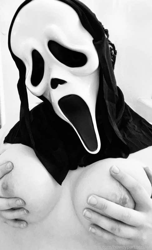 I just watched scream and this pic is v important, had to br..