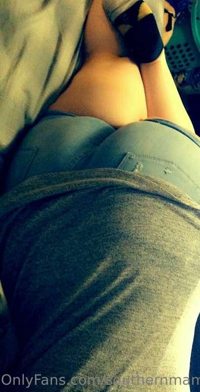 I cant wait for summer, cute tops and shorty shorts again! Y..