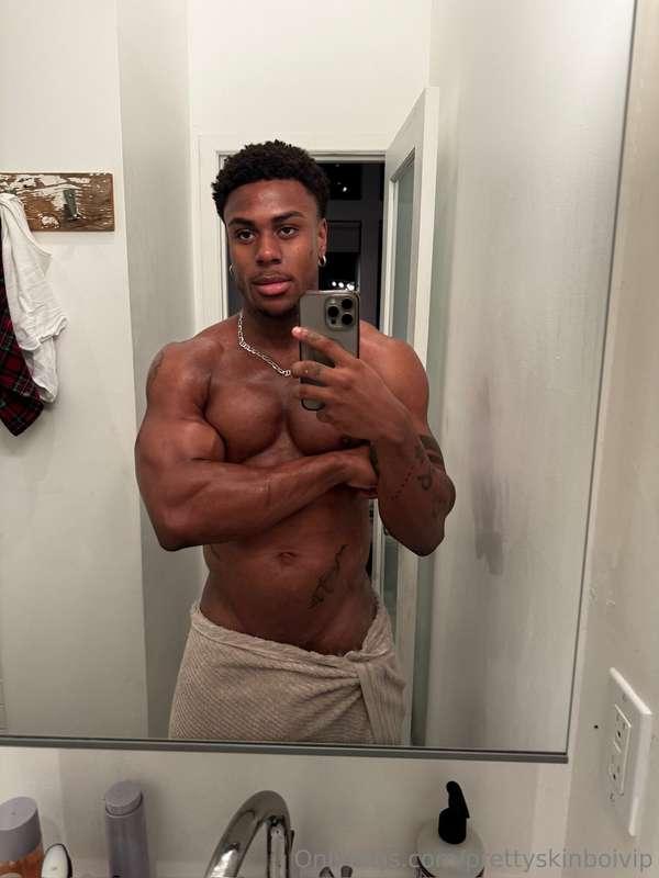 good morning 😉 you know what would make it better… a dm 👀