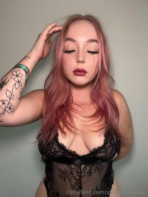 Do you want to see my perky tits? 😏 Message me “🍒” right now..